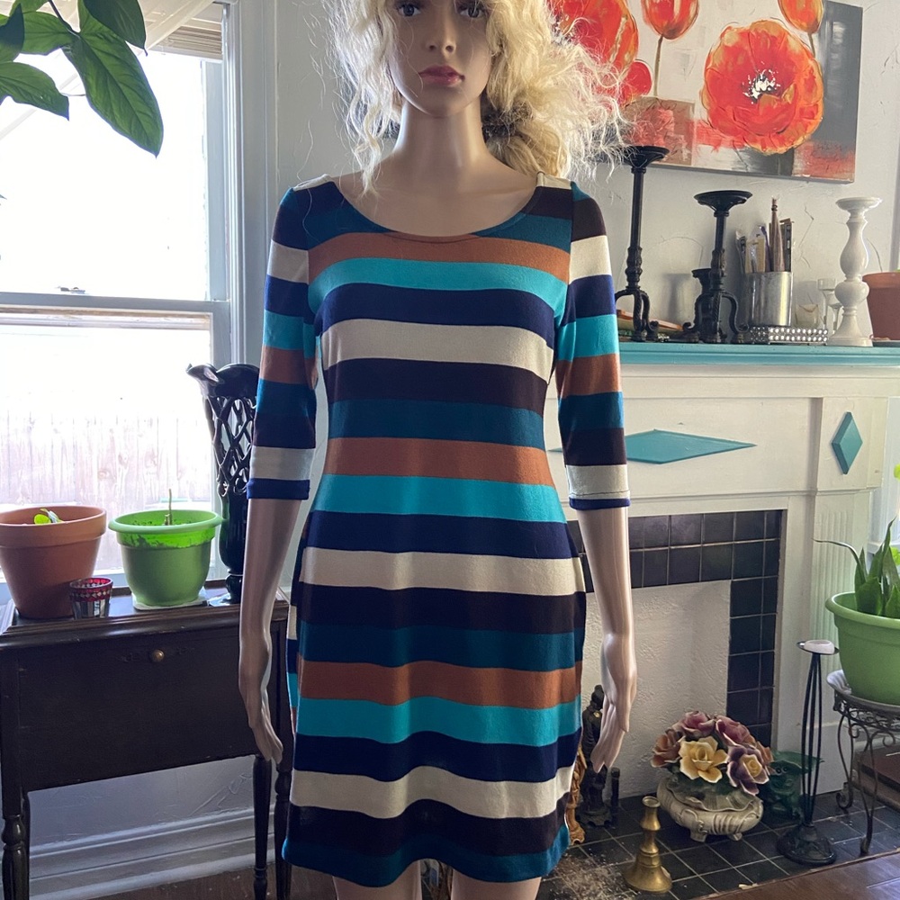 Half sleeve colorful fitting mini dress